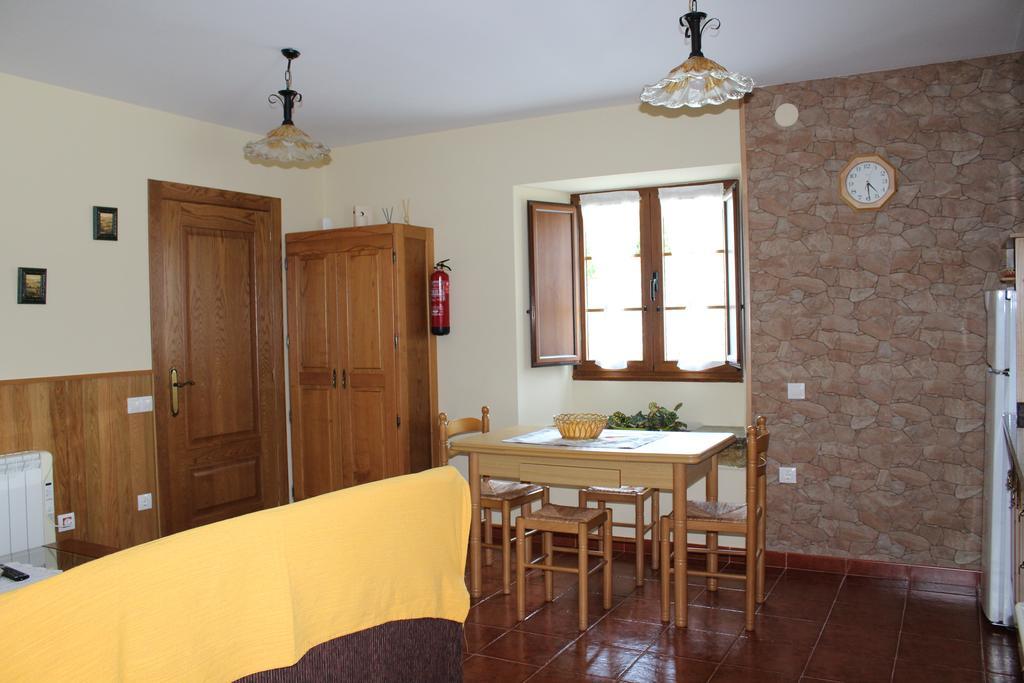 Apartamentos Casa Cerolleiro Castropol Exterior foto